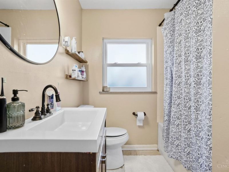 5301 Leon Ct, Green Township, OH 45238 Photo 14