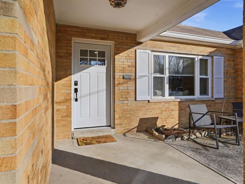 5301 Leon Ct, Green Township, OH 45238 Photo 2