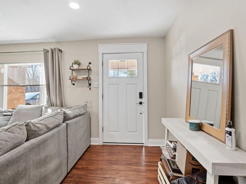 5301 Leon Ct, Green Township, OH 45238 Photo 3