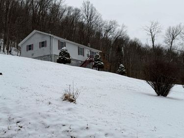1 Crescent Street, Grafton, WV 26354