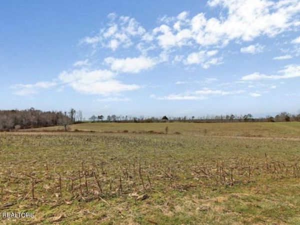 4 John Henry Smith Rd , Jamestown, TN 38556