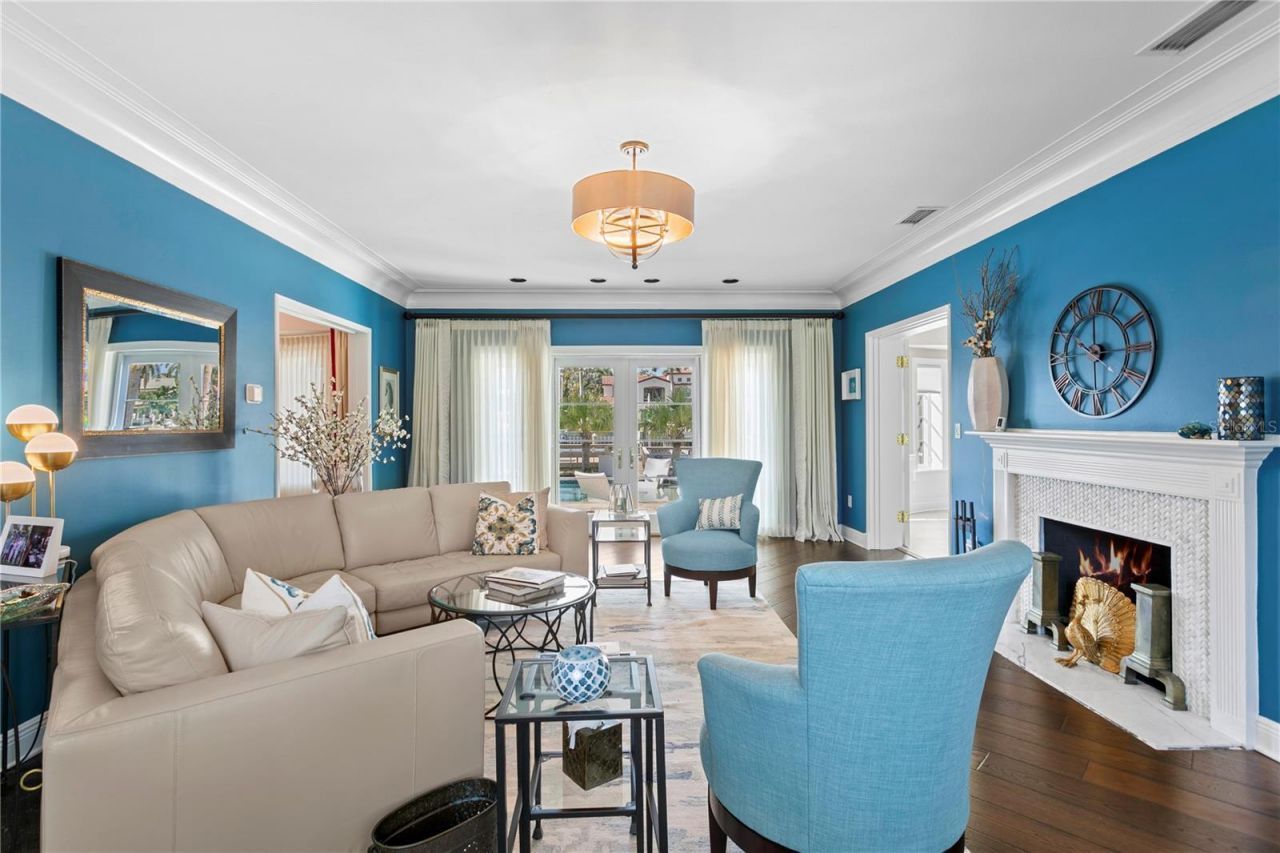 1237 Brightwaters Boulevard Ne, Saint Petersburg, FL 33704 Photo