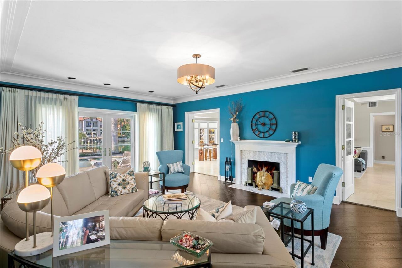 1237 Brightwaters Boulevard Ne, Saint Petersburg, FL 33704 Photo