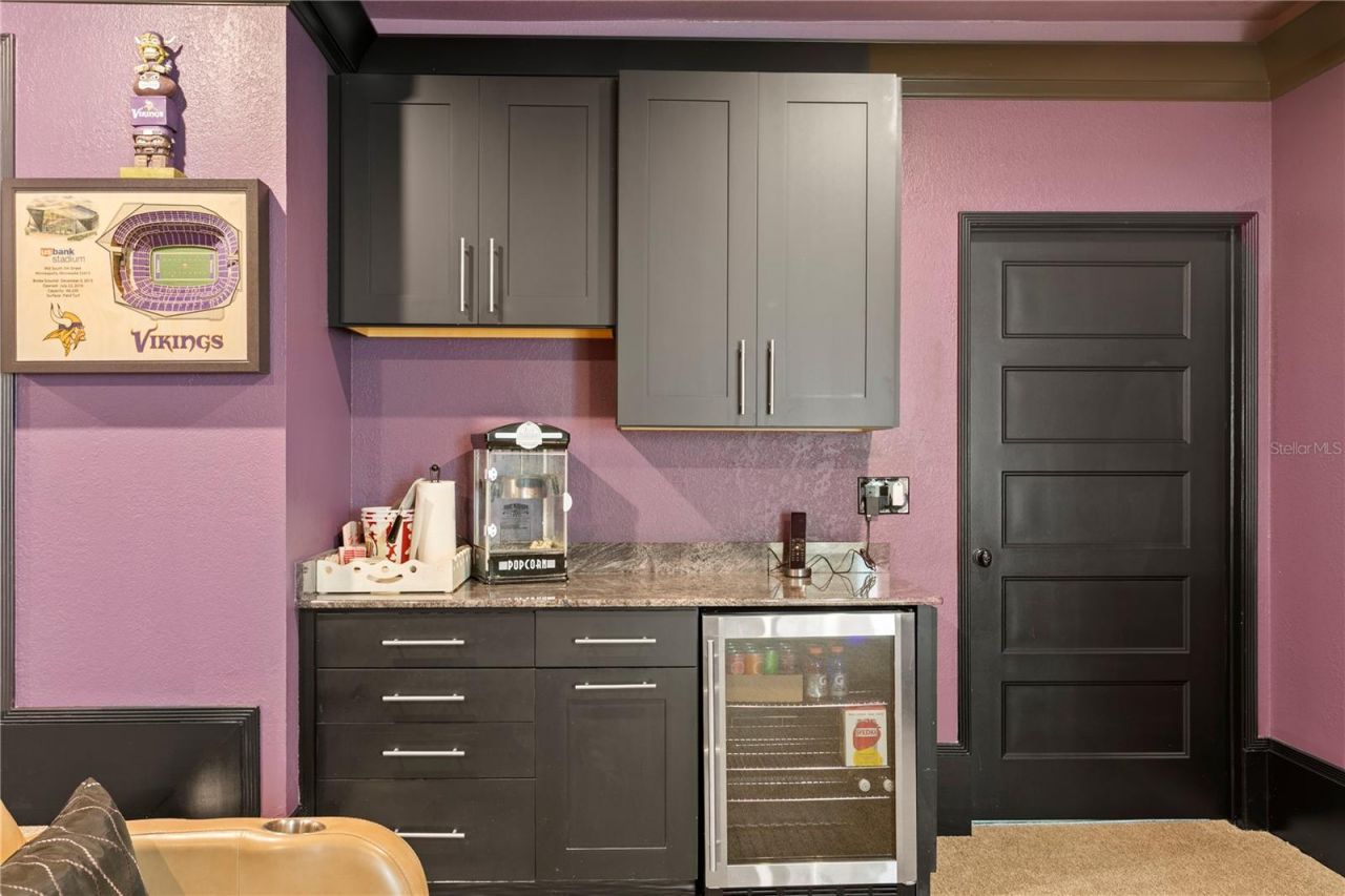 1237 Brightwaters Boulevard Ne, Saint Petersburg, FL 33704 Photo