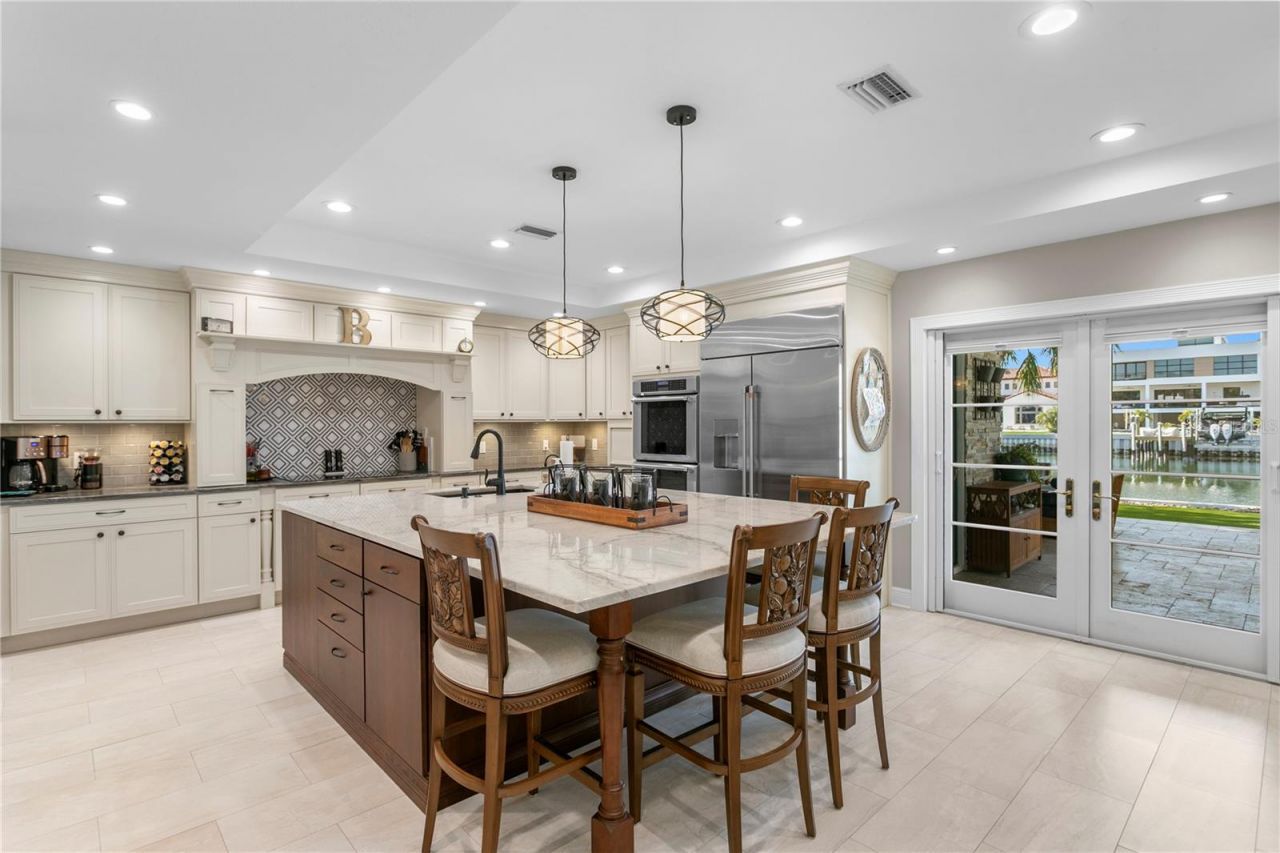 1237 Brightwaters Boulevard Ne, Saint Petersburg, FL 33704 Photo