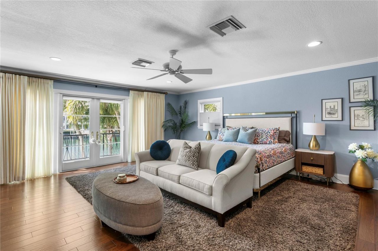 1237 Brightwaters Boulevard Ne, Saint Petersburg, FL 33704 Photo