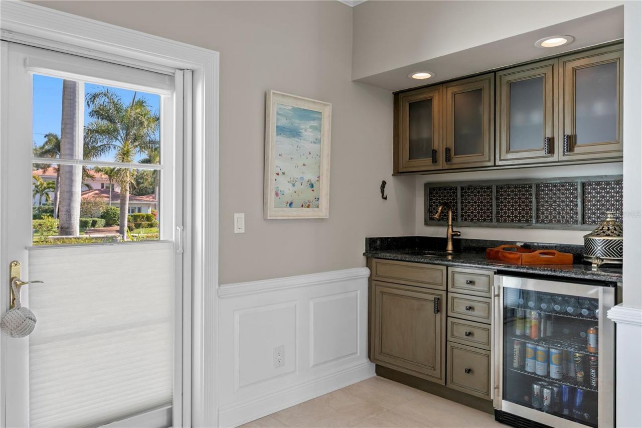 1237 Brightwaters Boulevard Ne, Saint Petersburg, FL 33704 Photo