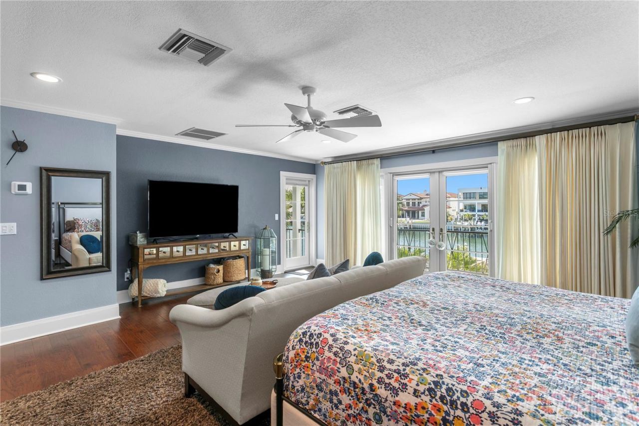 1237 Brightwaters Boulevard Ne, Saint Petersburg, FL 33704 Photo