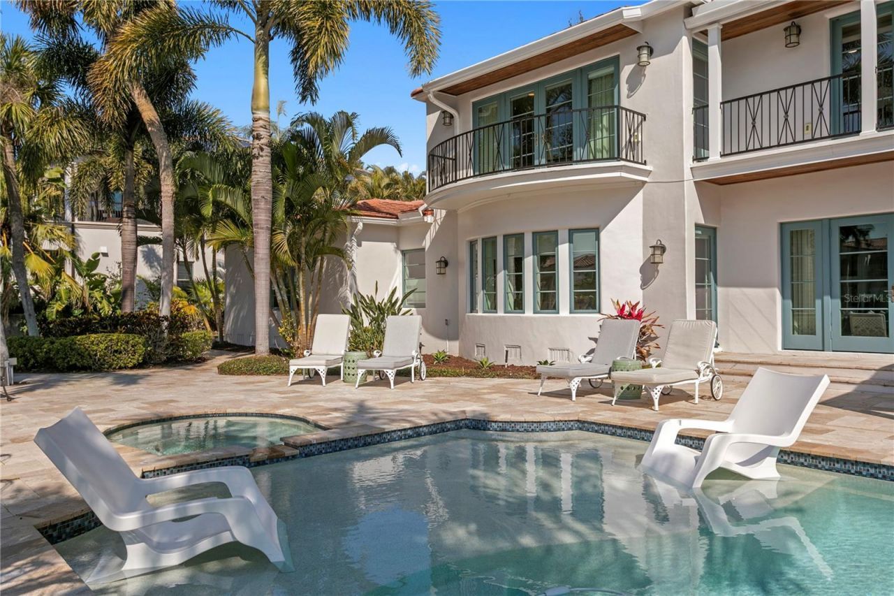 1237 Brightwaters Boulevard Ne, Saint Petersburg, FL 33704 Photo