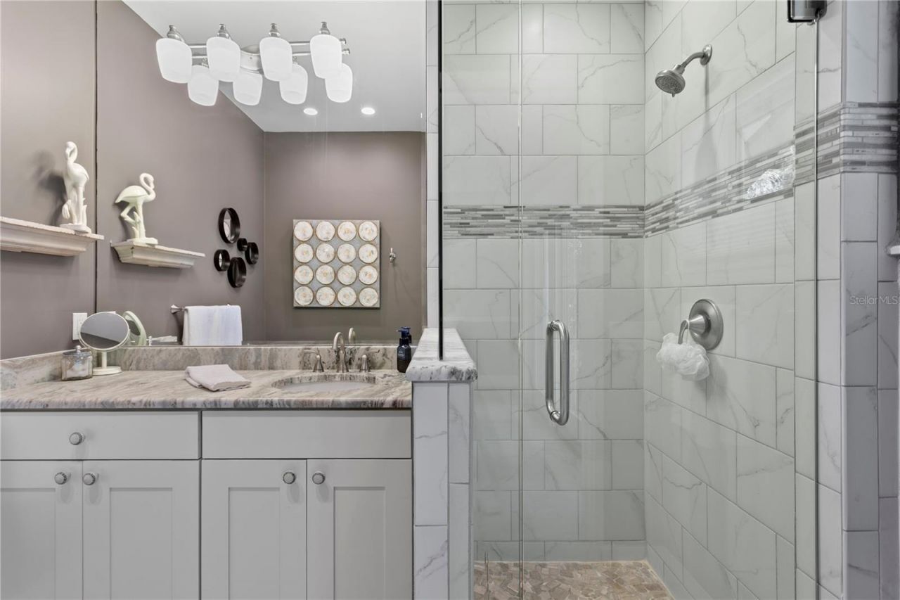 1237 Brightwaters Boulevard Ne, Saint Petersburg, FL 33704 Photo