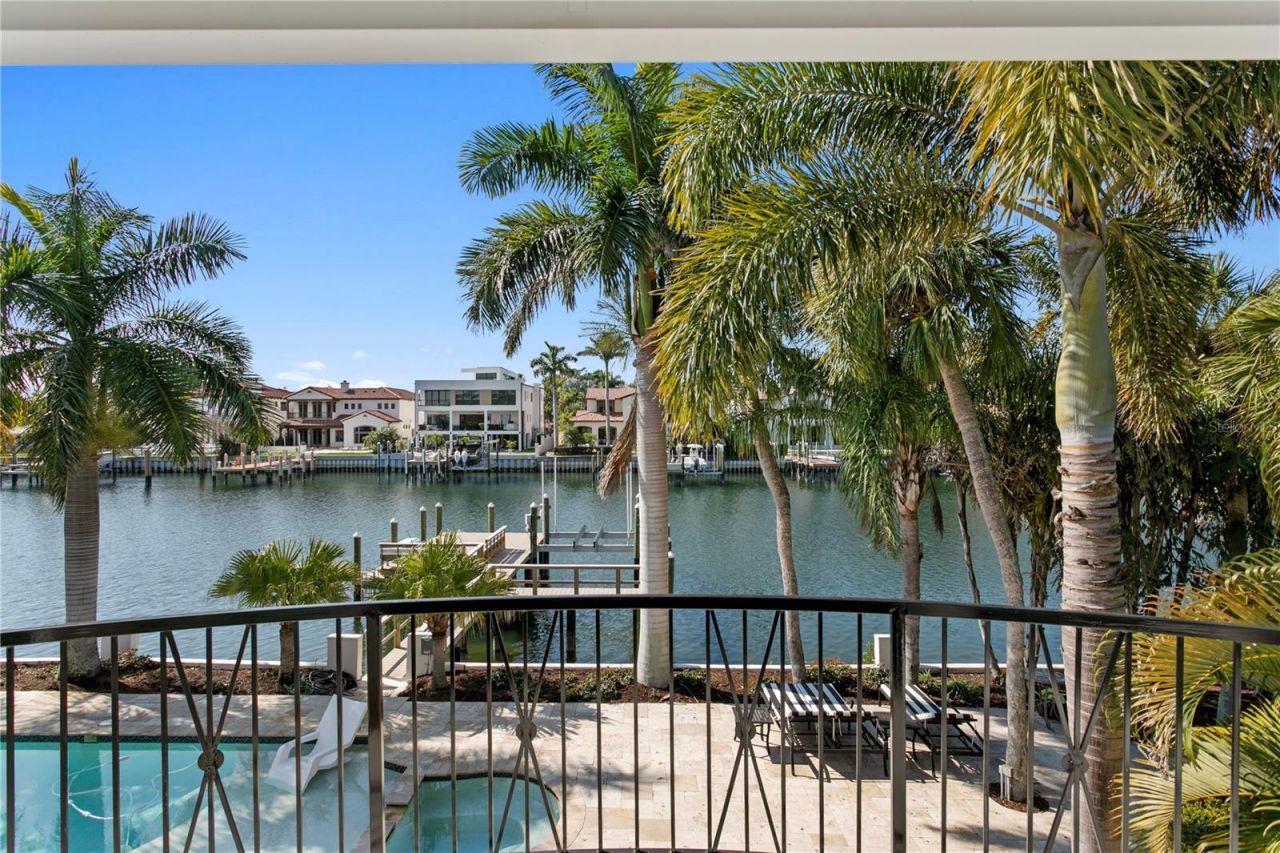 1237 Brightwaters Boulevard Ne, Saint Petersburg, FL 33704 Photo