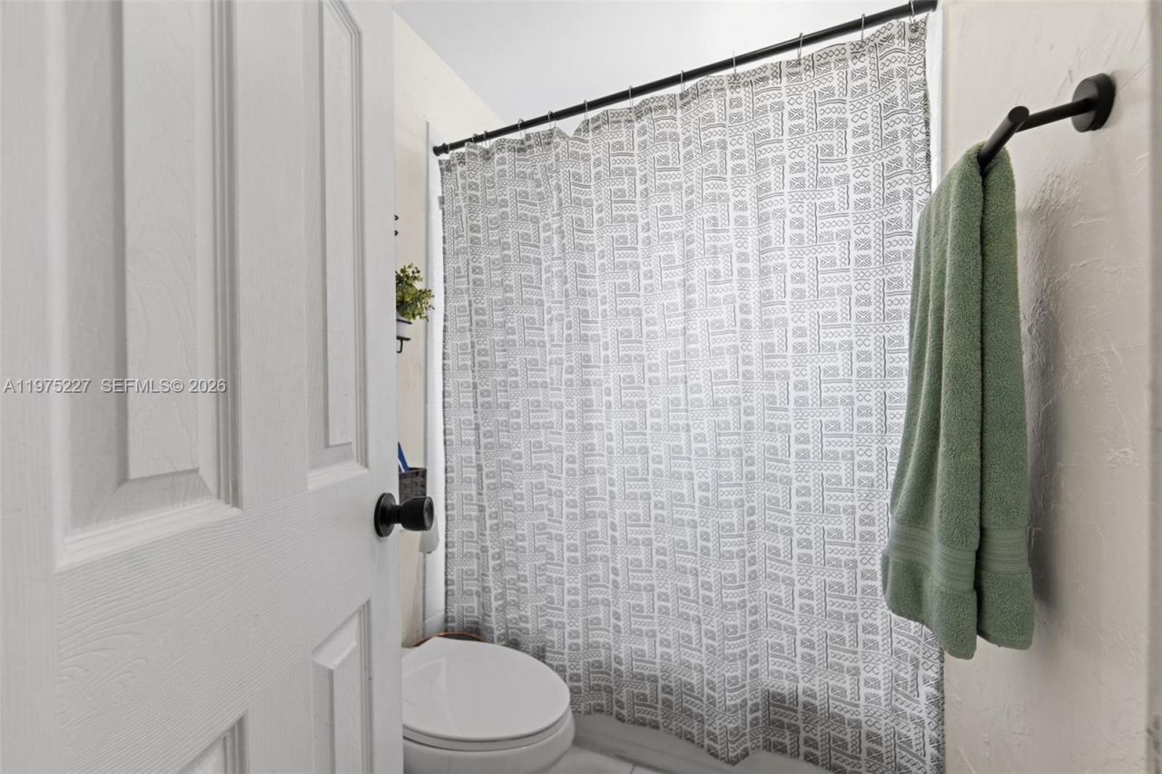 3143 NW 59th St , Miami, FL 33142 Photo