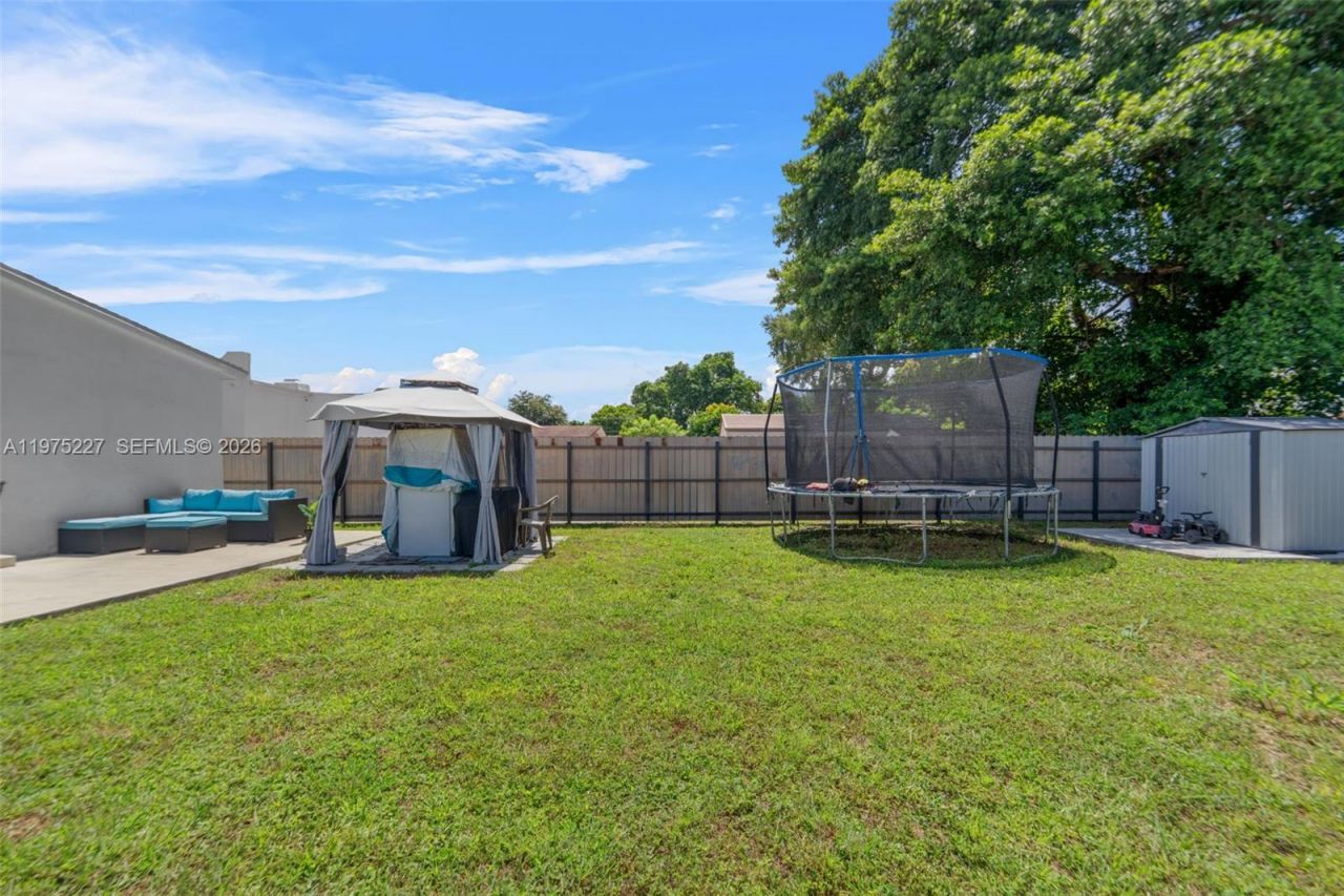 3143 NW 59th St , Miami, FL 33142 Photo