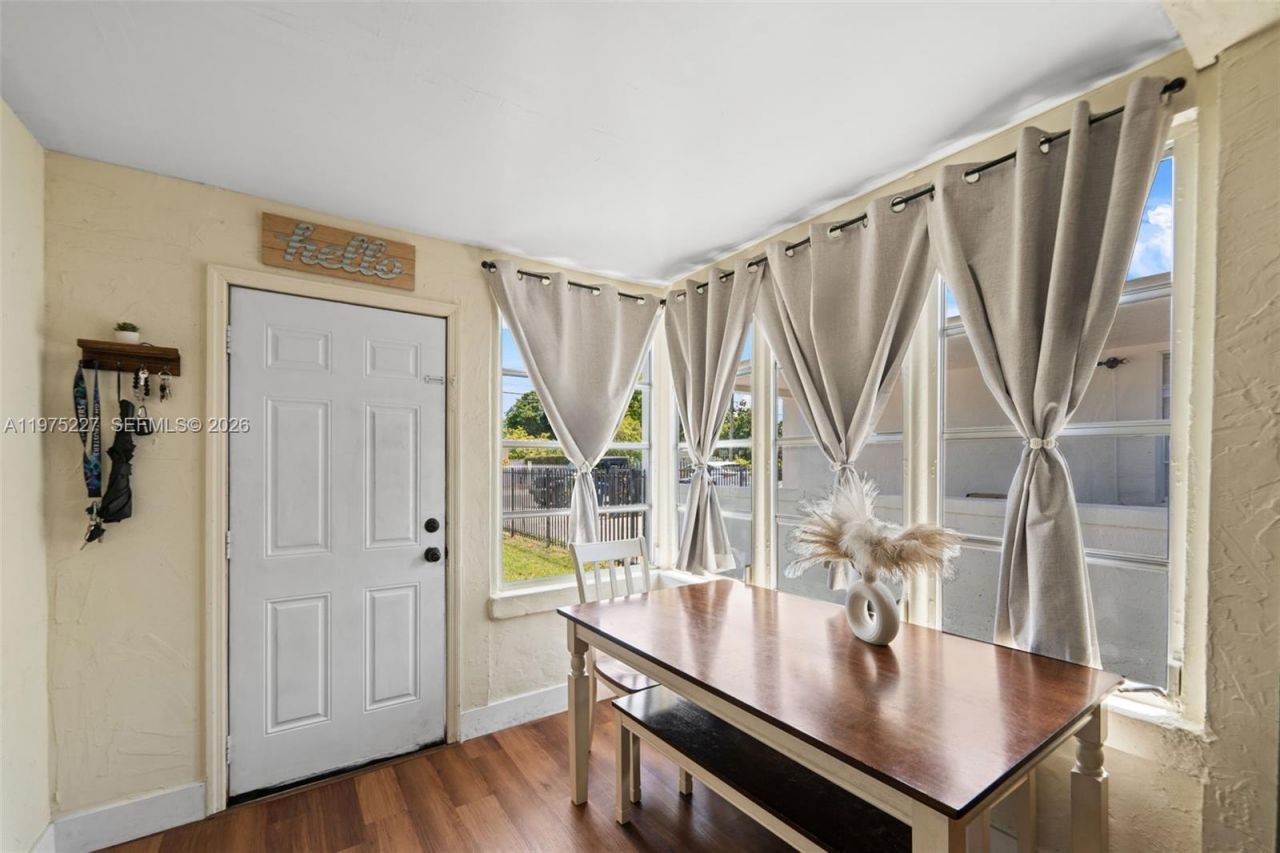 3143 NW 59th St , Miami, FL 33142 Photo