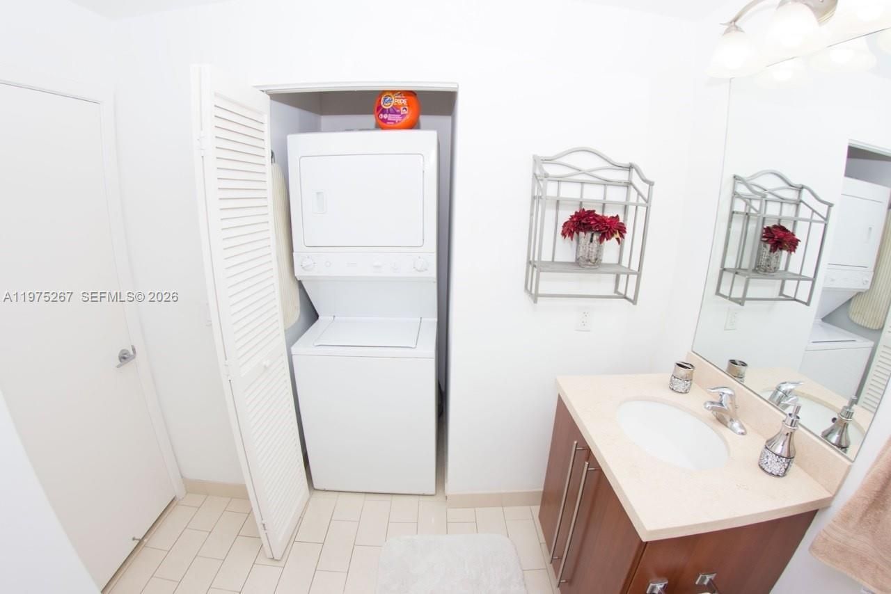 79 SW 12th St , Unit 2904-S, Miami, FL 33130 Photo