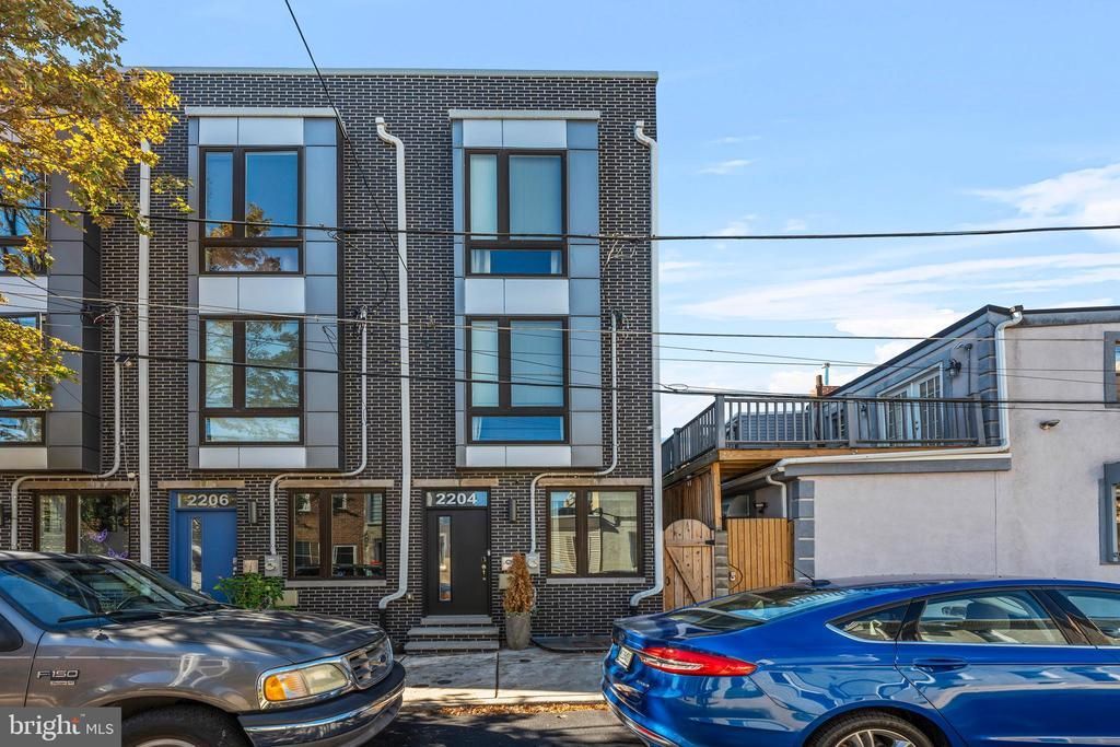 2204 E Albert Street, Philadelphia, PA 19125 Main Photo