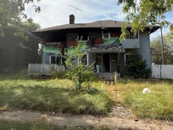 600 Pierce Street , Gary, IN 46402