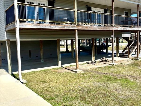 4003 Kyushu St, Bay St Louis, MS 39520