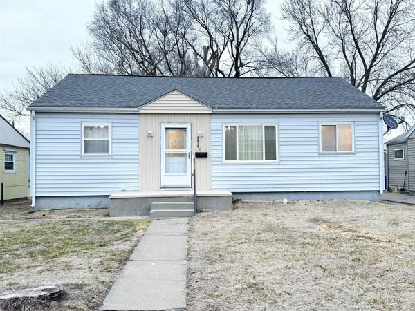 2419 Avenue G, Fort Madison, IA 52627