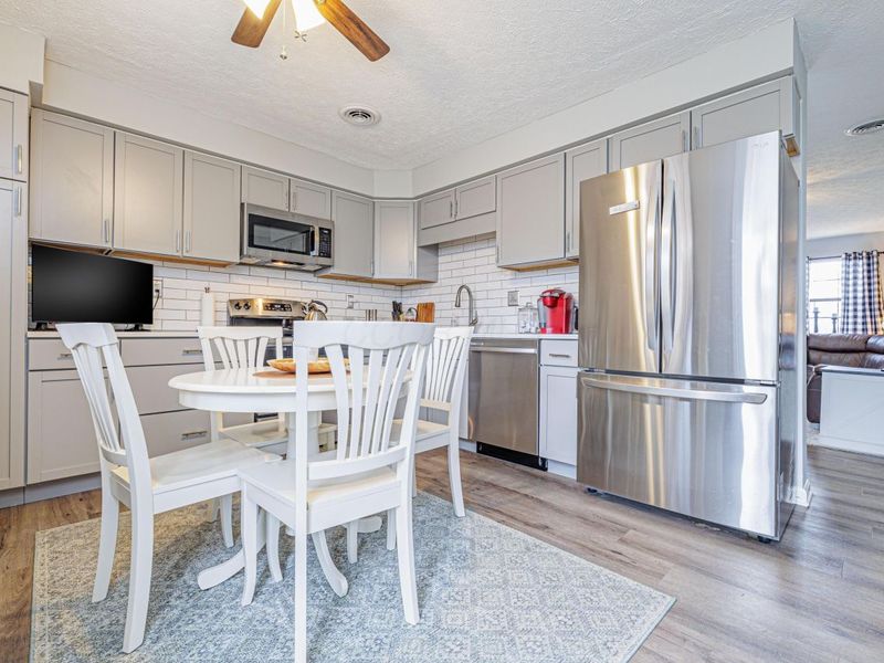 218 Warren Avenue , Unit Unit #8, Russells Point, OH 43348 Photo 11