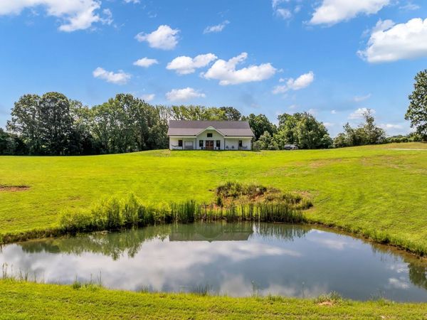 454 Gum Branch Rd, Burns, TN 37029