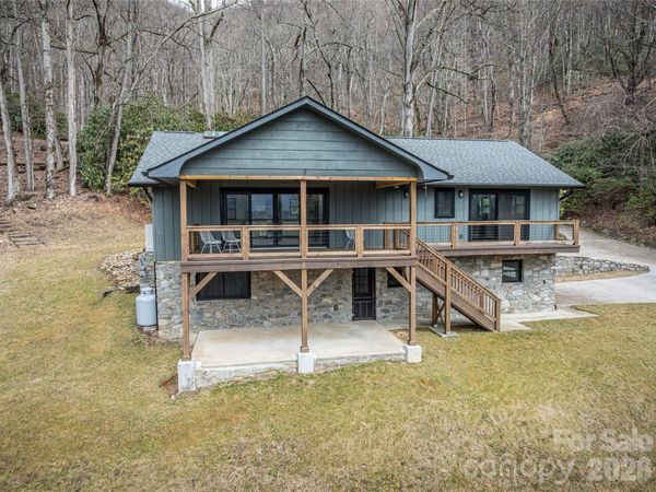 453 Friendly Acres Drive , Waynesville, NC 28786