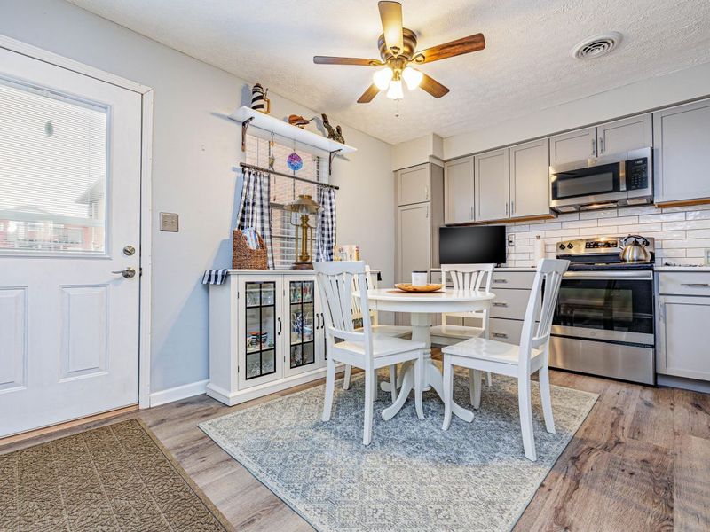 218 Warren Avenue, Unit Unit #8, Russells Point, OH 43348 Photo 10