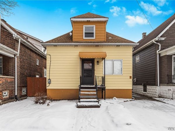 35 Reo Avenue, Buffalo, NY 14211