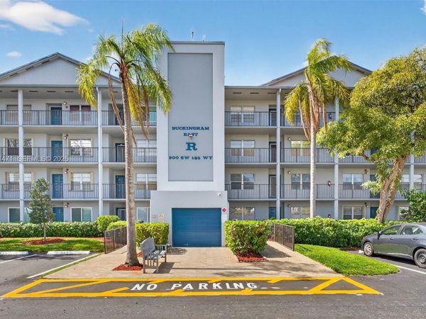 900 SW 125th Way, Unit 409R, Pembroke Pines, FL 33027