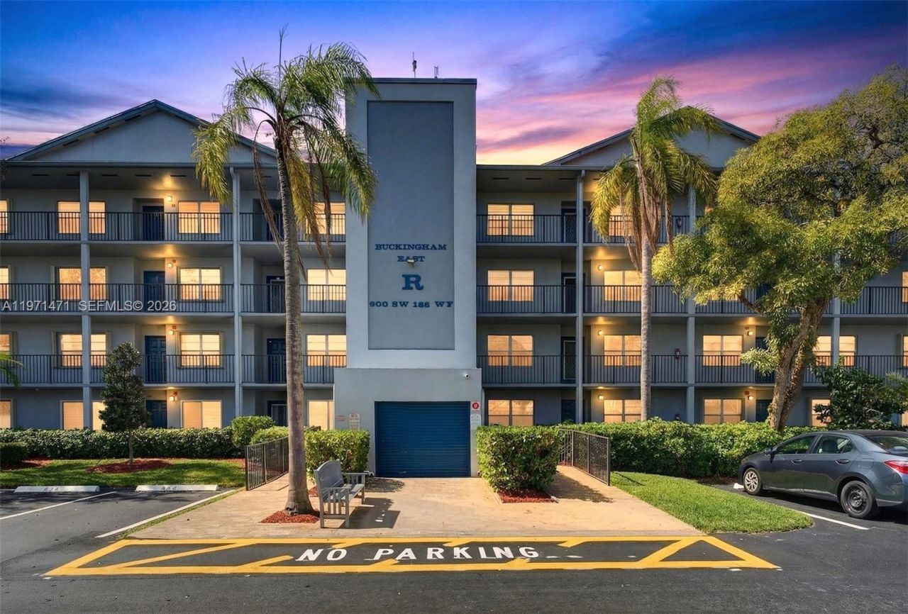 900 SW 125th Way, Unit 409R, Pembroke Pines, FL 33027 Photo