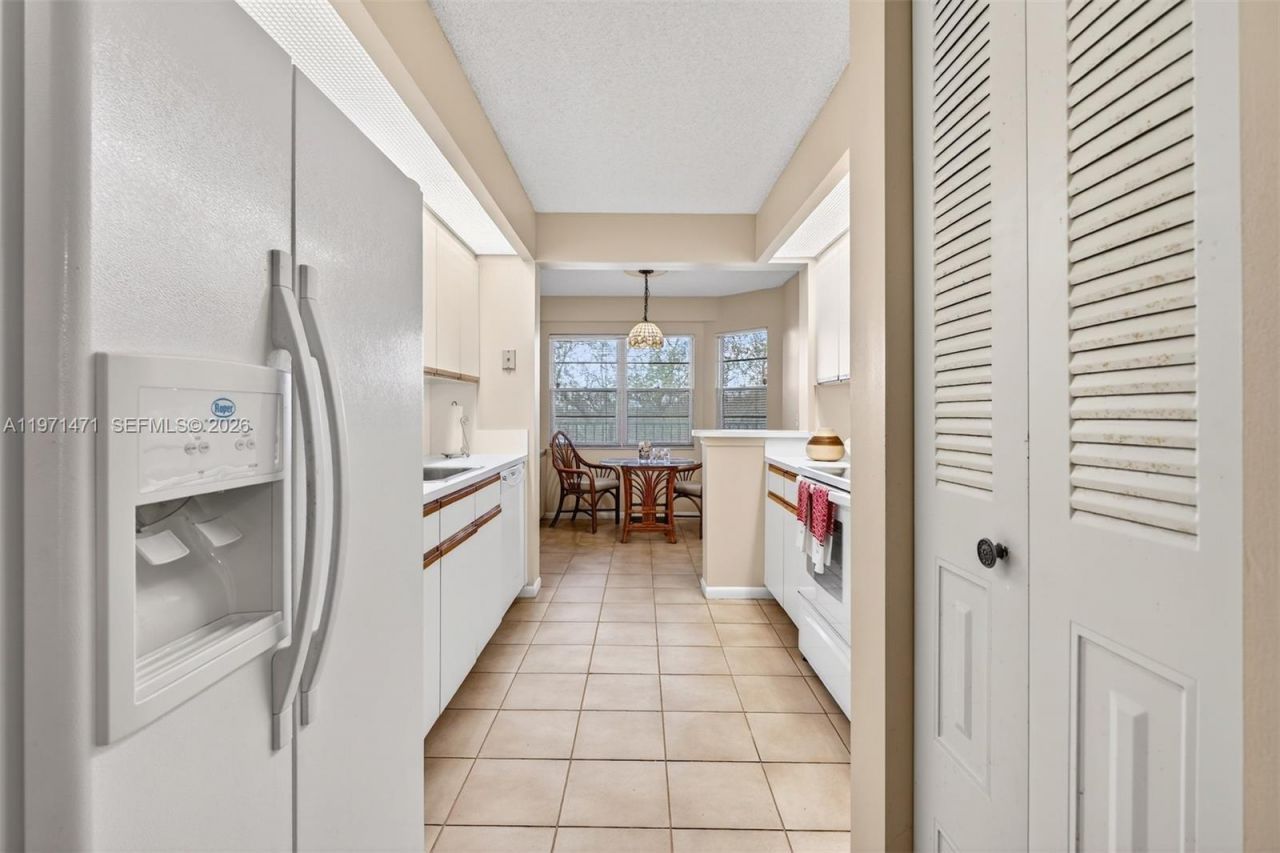 900 SW 125th Way, Unit 409R, Pembroke Pines, FL 33027 Photo