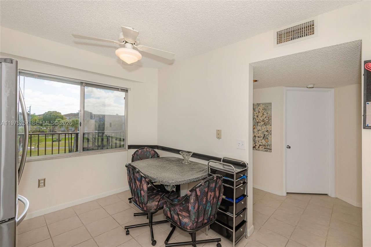 1200 SW 137th Ave, Unit 402E, Pembroke Pines, FL 33027 Photo