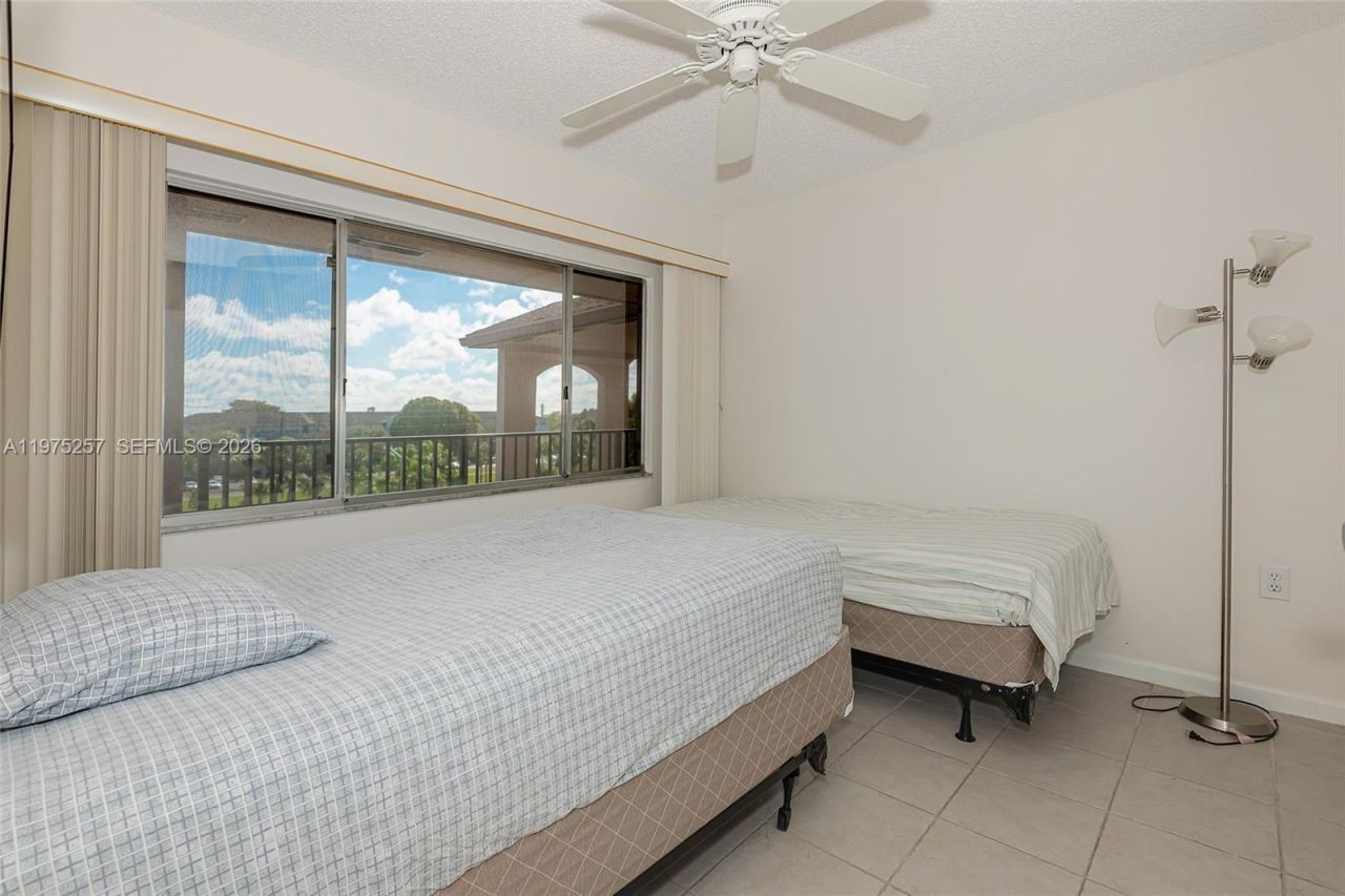 1200 SW 137th Ave, Unit 402E, Pembroke Pines, FL 33027 Photo