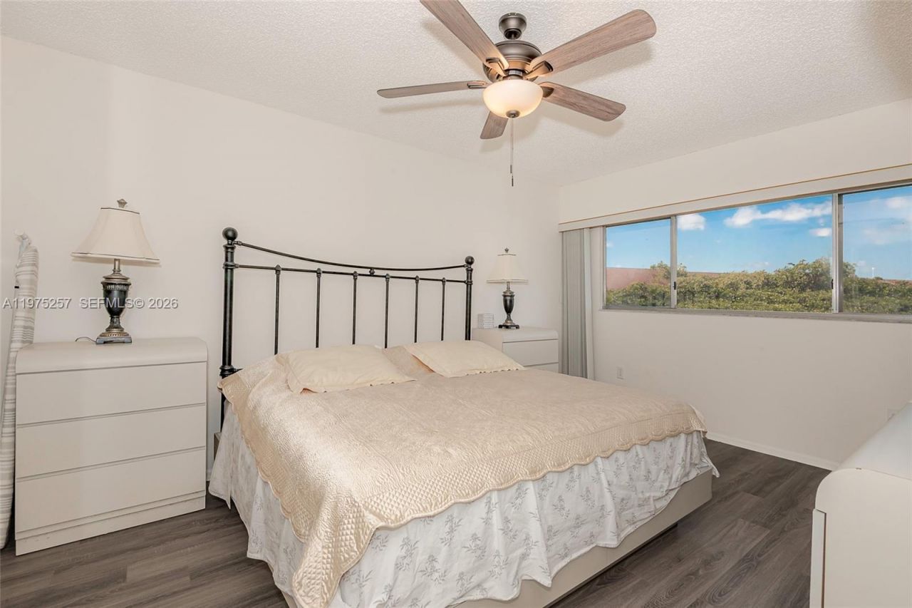 1200 SW 137th Ave, Unit 402E, Pembroke Pines, FL 33027 Photo