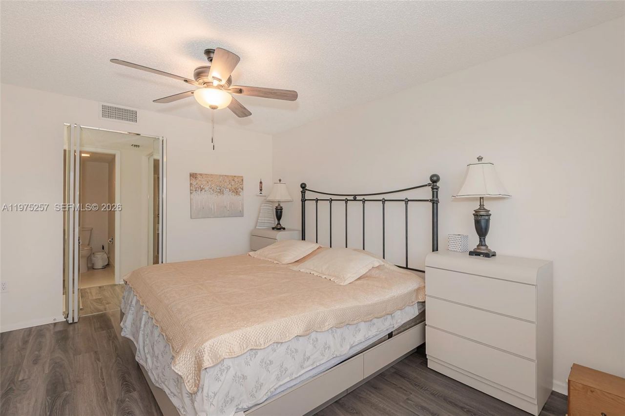 1200 SW 137th Ave, Unit 402E, Pembroke Pines, FL 33027 Photo