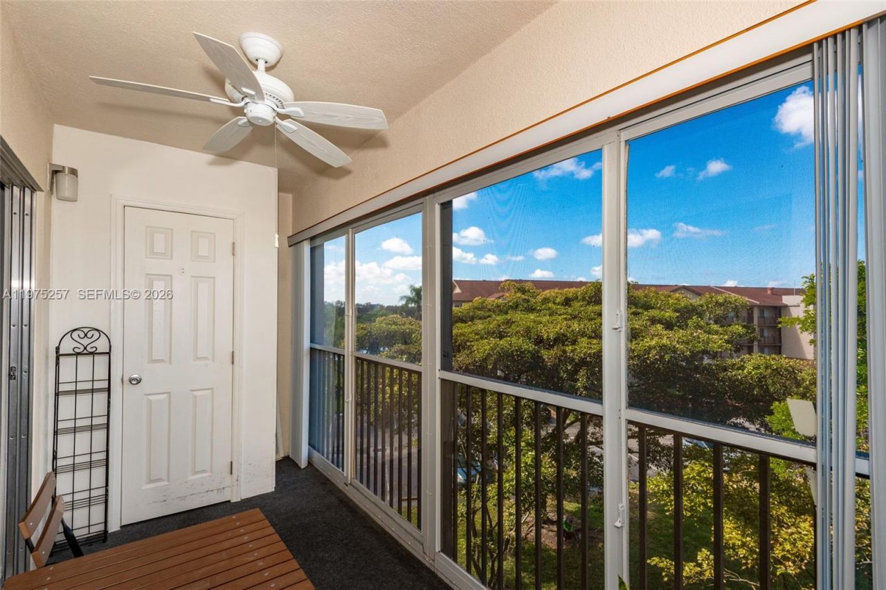 1200 SW 137th Ave, Unit 402E, Pembroke Pines, FL 33027 Photo