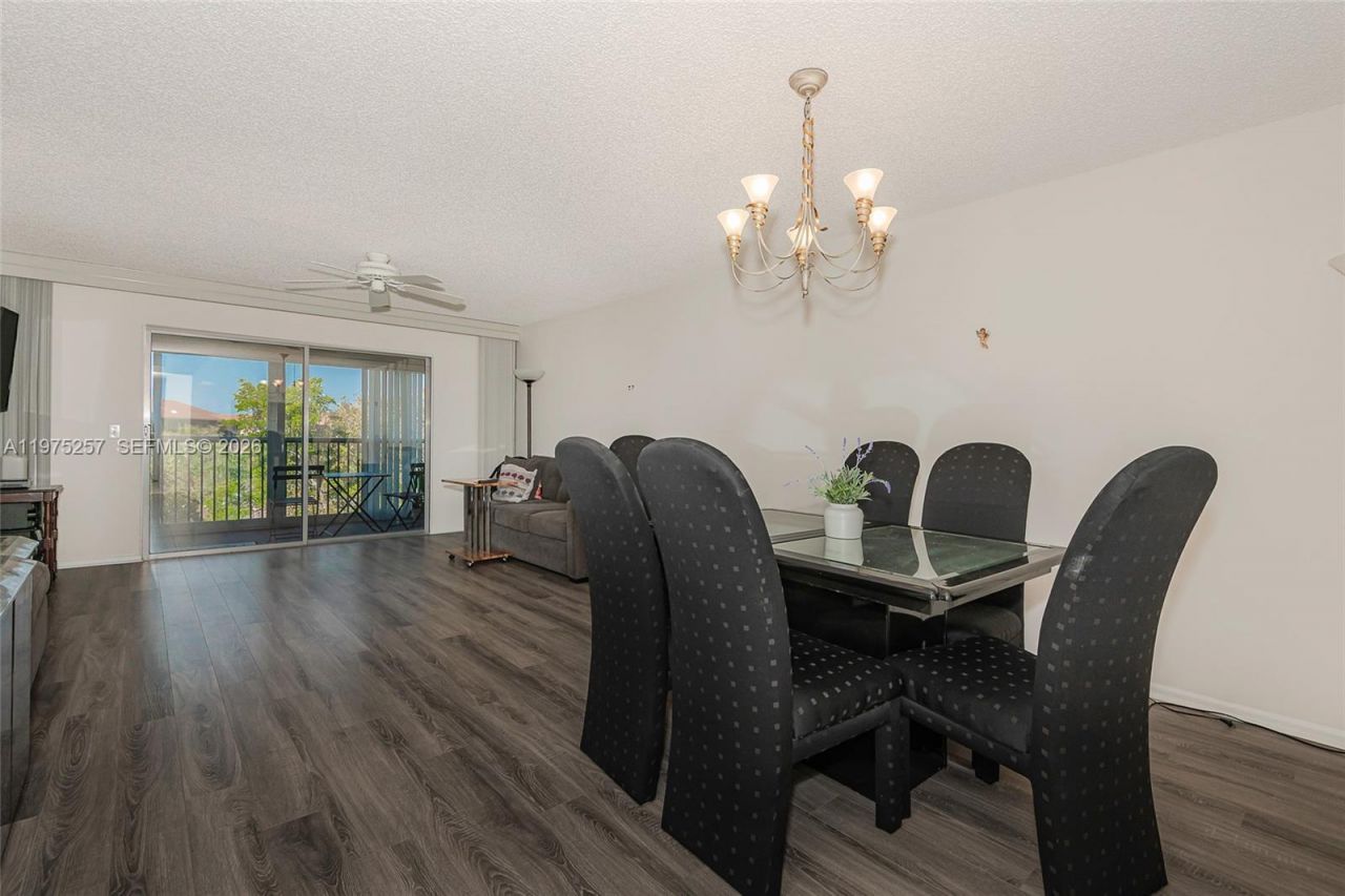 1200 SW 137th Ave, Unit 402E, Pembroke Pines, FL 33027 Photo