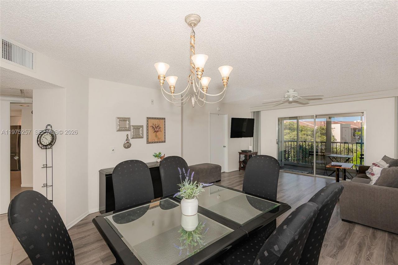 1200 SW 137th Ave, Unit 402E, Pembroke Pines, FL 33027 Photo