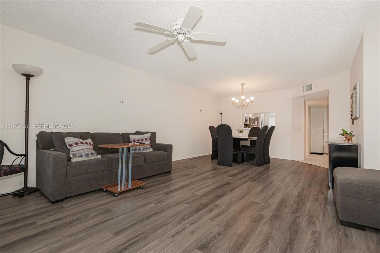 1200 SW 137th Ave, Unit 402E, Pembroke Pines, FL 33027 Photo