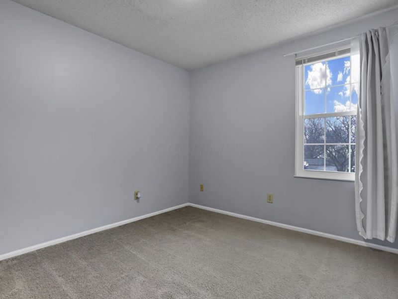 5082 Springdale Boulevard, Unit 31E, Hilliard, OH 43026 Photo 18