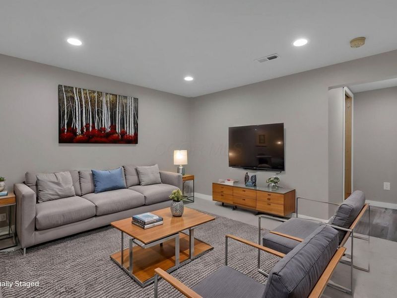 5082 Springdale Boulevard, Unit 31E, Hilliard, OH 43026 Photo 20