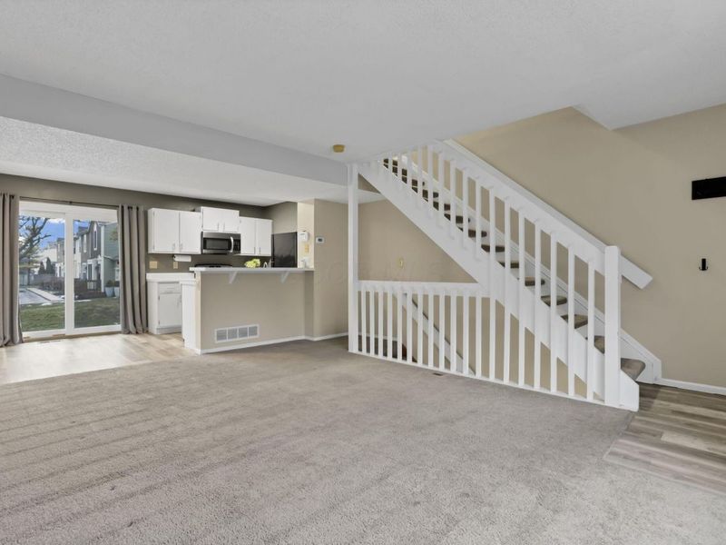 5082 Springdale Boulevard, Unit 31E, Hilliard, OH 43026 Photo 7