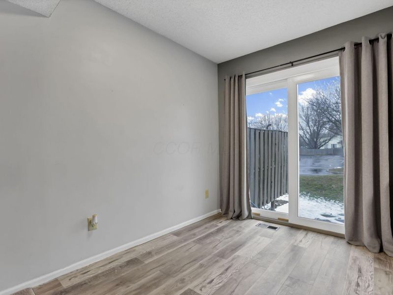 5082 Springdale Boulevard, Unit 31E, Hilliard, OH 43026 Photo 9