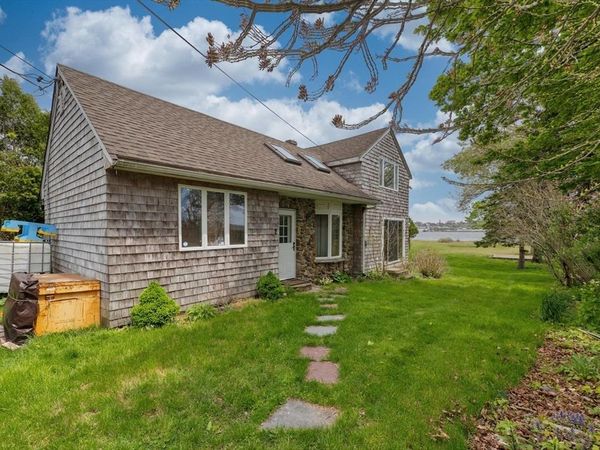 2 Oneil Rd, Somerset, MA 02725