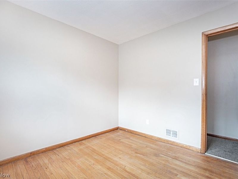 4633 Warner Road, Garfield Heights, OH 44125 Photo 18