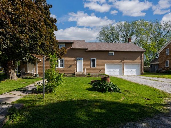 410 6th Avenue, Amana, IA 52203