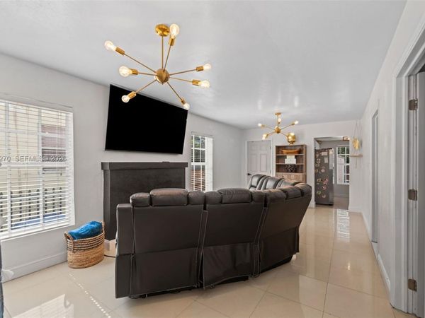 3151 NW 59th St , Miami, FL 33142