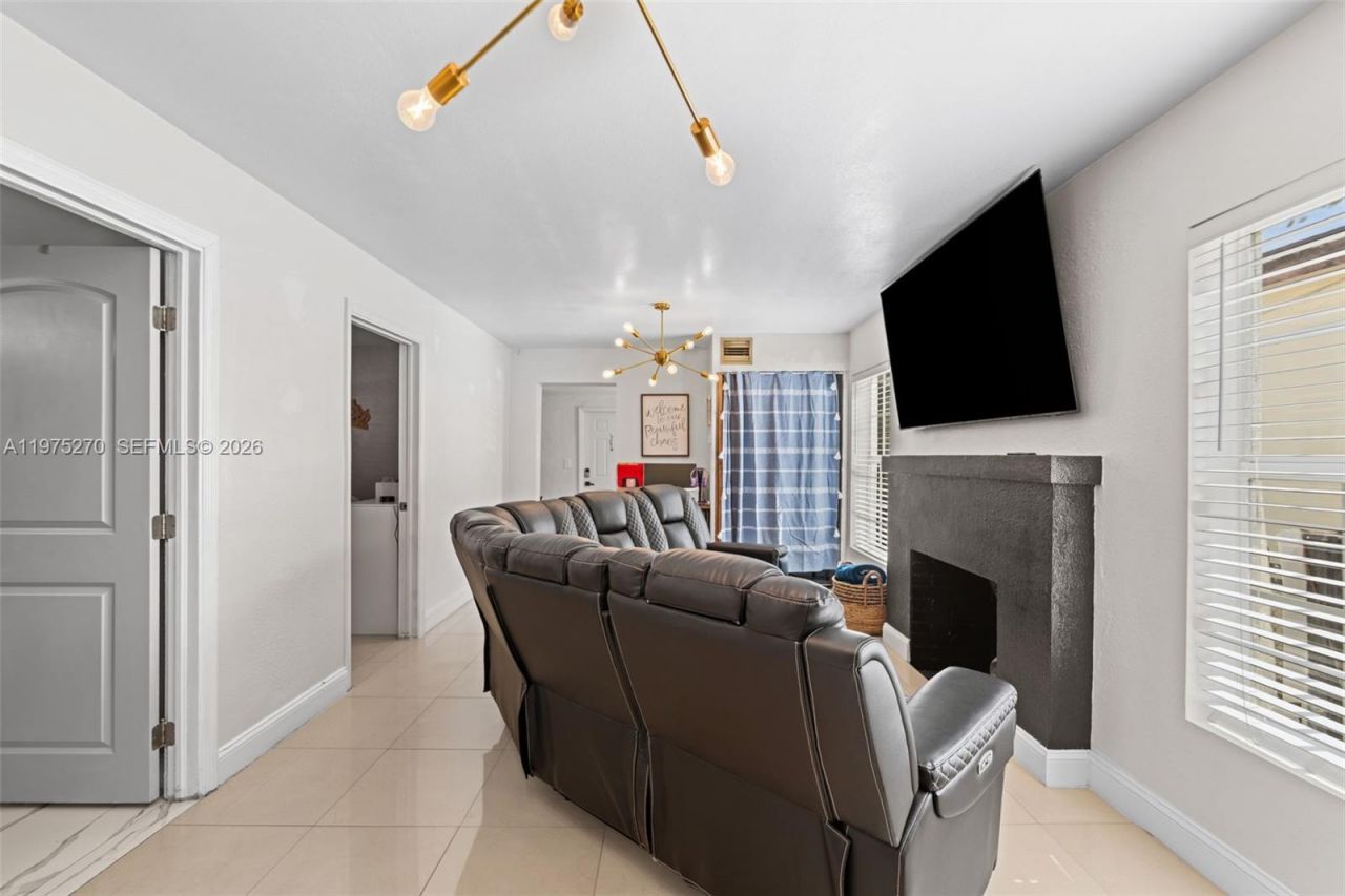 3151 NW 59th St , Miami, FL 33142 Photo