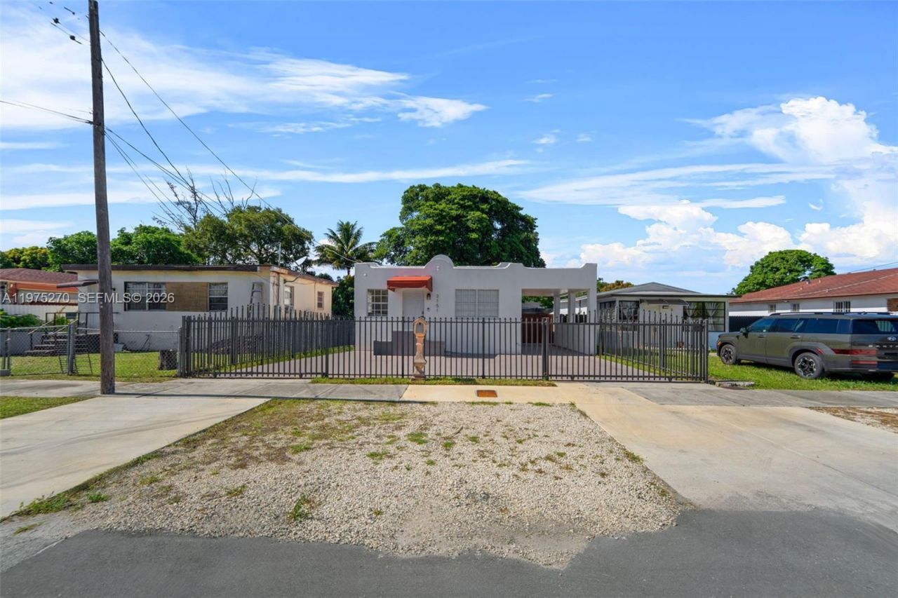 3151 NW 59th St , Miami, FL 33142 Photo