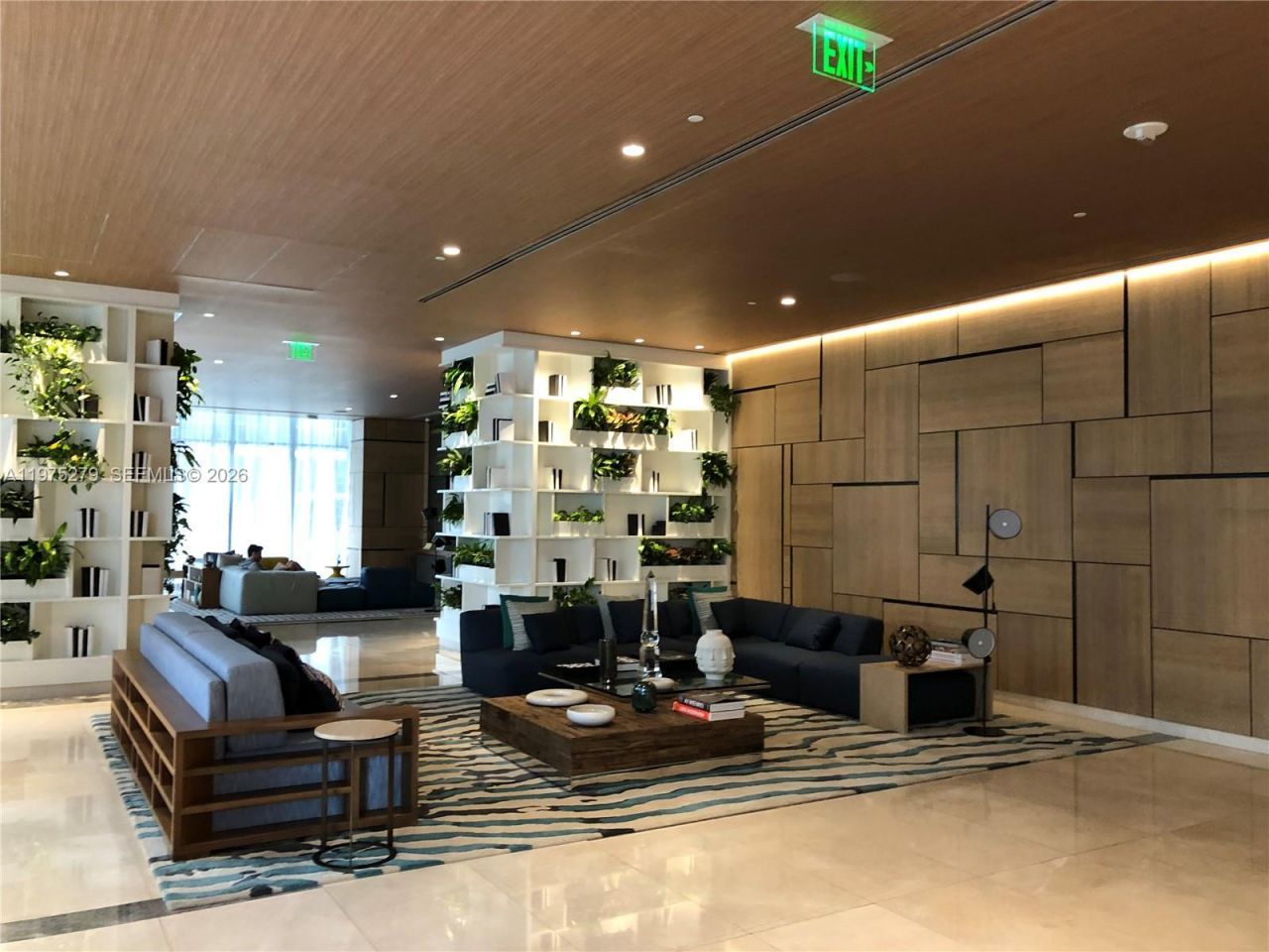 55 SW 9th St, Unit 4104, Miami, FL 33130 Photo